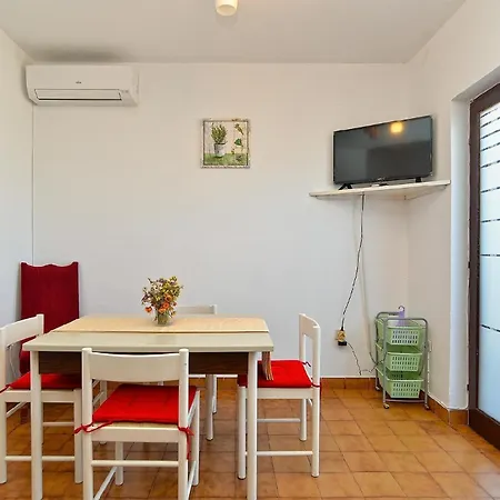 Fuer 5 Personen Ca 50 Qm In Valbandon, Istrien Istrische Riviera Apartament Valbandon
