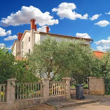 Apartament Fuer 5 Personen Ca 50 Qm In Valbandon, Istrien Istrische Riviera Valbandon