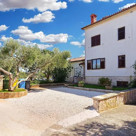 Apartament Fuer 5 Personen Ca 50 Qm In Valbandon, Istrien Istrische Riviera